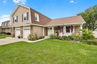 482 Franklin Lane, Elk Grove Village, IL 60007 - Photo 1
