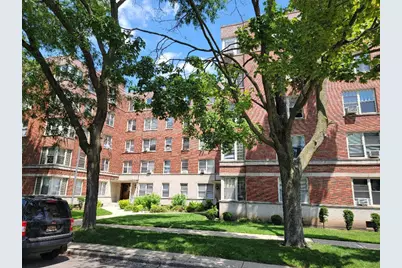 2600 W Berwyn Avenue #402, Chicago, IL 60625 - Photo 1