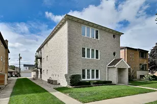 2620 N 72nd Ct, Elmwood Park, IL 60707 - Photo 3