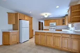 2620 N 72nd Ct, Elmwood Park, IL 60707 - Photo 13
