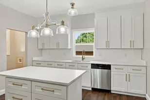 201 E North St, Ridge Farm, IL 61870 - Photo 9