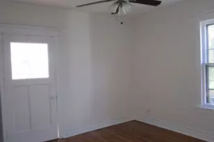 2107 E 72nd Pl, Chicago, IL 60649 - Photo 9