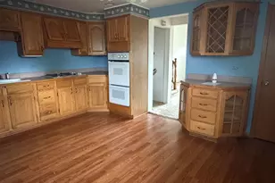 15239 Hamlin Ave, Midlothian, IL 60445 - Photo 5