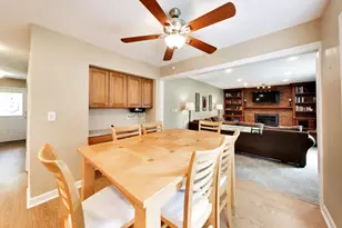 816 Canyon Run Rd, Naperville, IL 60565 - Photo 11