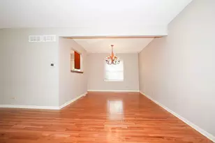 1329 Stonegate Rd, Naperville, IL 60540 - Photo 7