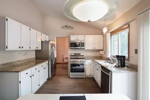 1100 Gail Dr, Buffalo Grove, IL 60089 - Photo 9