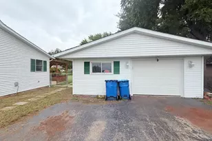 314 N Constant St, Dawson, IL 62520 - Photo 5