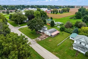 235 SE 3rd St, Woodhull, IL 61490 - Photo 17