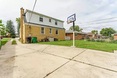 1635 Downing Avenue, Westchester, IL 60154 - Photo 31