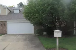 815 Winchester Ln, Northbrook, IL 60062 - Photo 1