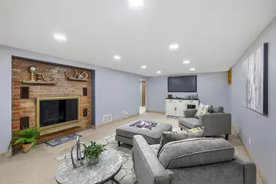 1325 E Lake Avenue, Glenview, IL 60025 - Photo 31