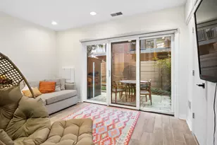 310 N Clinton St, Chicago, IL 60661 - Photo 3