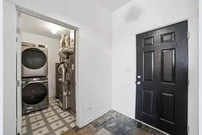 4050 N Lincoln Avenue #304, Chicago, IL 60618 - Photo 3