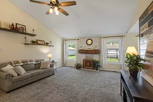 531 Valerian Ln, Woodstock, IL 60098 - Photo 3