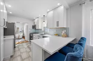 6959 W Summerdale Ave, Chicago, IL 60656 - Photo 11