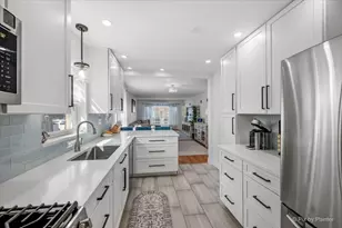 6959 W Summerdale Ave, Chicago, IL 60656 - Photo 9