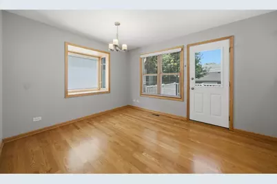 586 S Hawthorne Avenue, Elmhurst, IL 60126 - Photo 17
