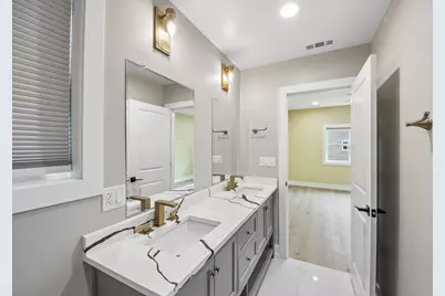 1114 N Broadway Avenue, Melrose Park, IL 60160 - Photo 29