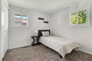 2313 Benedict Ave, Joliet, IL 60436 - Photo 13
