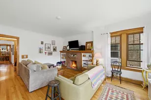 4055 W Nelson St, Chicago, IL 60641 - Photo 7