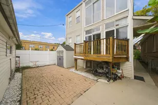4055 W Nelson St, Chicago, IL 60641 - Photo 47