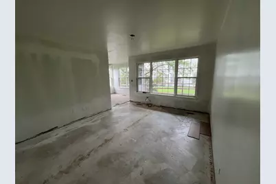 320 Buckingham Circle #B, Elgin, IL 60120 - Photo 7