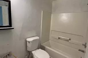 320 Buckingham Cir, Elgin, IL 60120 - Photo 5