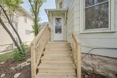 706 McDonough Street #1, Joliet, IL 60436 - Photo 3