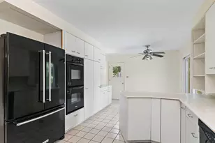 1912 E Cholo Ln, Mount Prospect, IL 60056 - Photo 9