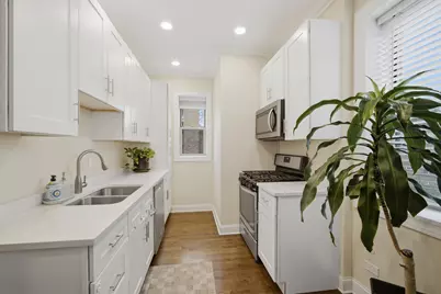 6135 N Hoyne Avenue #3, Chicago, IL 60659 - Photo 9