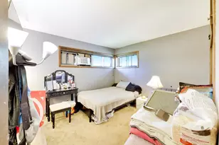 354 E Huntington Ln, Elmhurst, IL 60126 - Photo 17