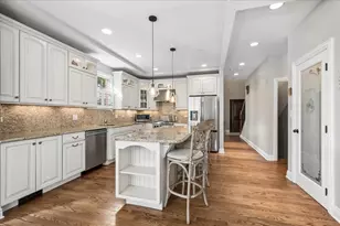 8027 Long Ave, Skokie, IL 60077 - Photo 17