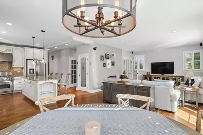 8027 Long Avenue, Skokie, IL 60077 - Photo 15