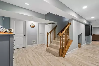 8027 Long Avenue, Skokie, IL 60077 - Photo 35