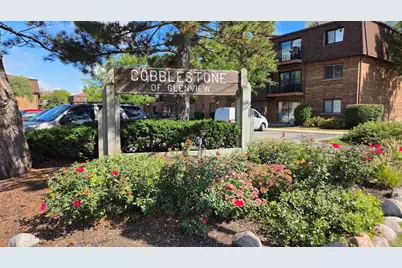 718 Cobblestone Circle #C, Glenview, IL 60025 - Photo 1