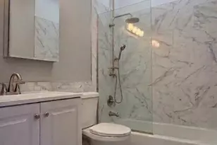 718 Cobblestone Cir, Glenview, IL 60025 - Photo 23