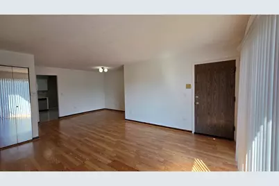 718 Cobblestone Circle #C, Glenview, IL 60025 - Photo 5