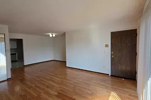 718 Cobblestone Cir, Glenview, IL 60025 - Photo 5