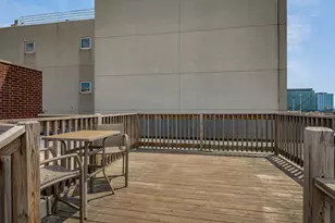 680 N Milwaukee Ave, Chicago, IL 60642 - Photo 21