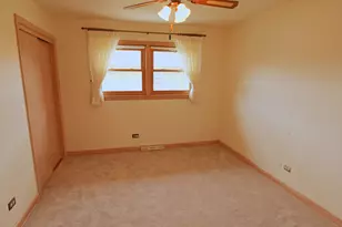 4537 W 100th Pl, Oak Lawn, IL 60453 - Photo 9