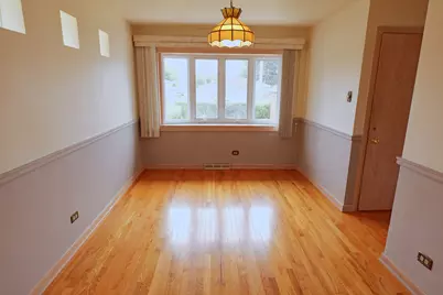 4537 W 100th Place, Oak Lawn, IL 60453 - Photo 5