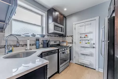 5717 N Kimball Avenue #2N, Chicago, IL 60659 - Photo 7