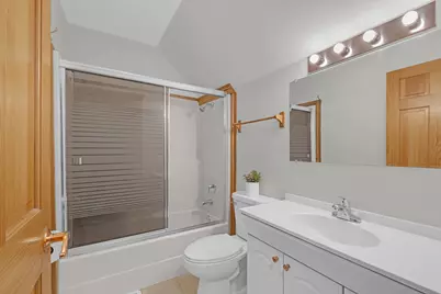 29W456 Blackthorn Lane, Warrenville, IL 60555 - Photo 19