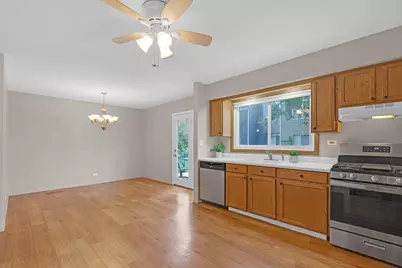29W456 Blackthorn Lane, Warrenville, IL 60555 - Photo 11