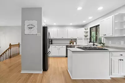15670 W Sprucewood Lane, Libertyville, IL 60048 - Photo 7