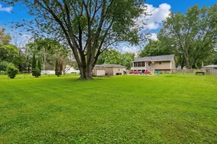 15670 W Sprucewood Ln, Libertyville, IL 60048 - Photo 23