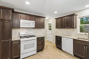 370 W Margaret Terrace, Cary, IL 60013 - Photo 7