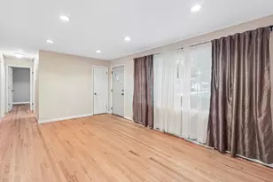 370 W Margaret Terrace, Cary, IL 60013 - Photo 5