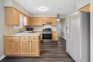 6122 W Leland Ave, Chicago, IL 60630 - Photo 9