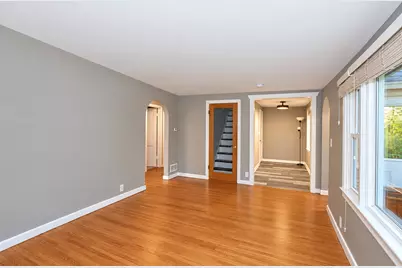 254 W Main Street, Carpentersville, IL 60110 - Photo 7